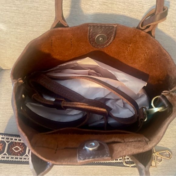 Portland Leather GoodsLarge Rainstorm crossbody purse - Picture 7 of 7